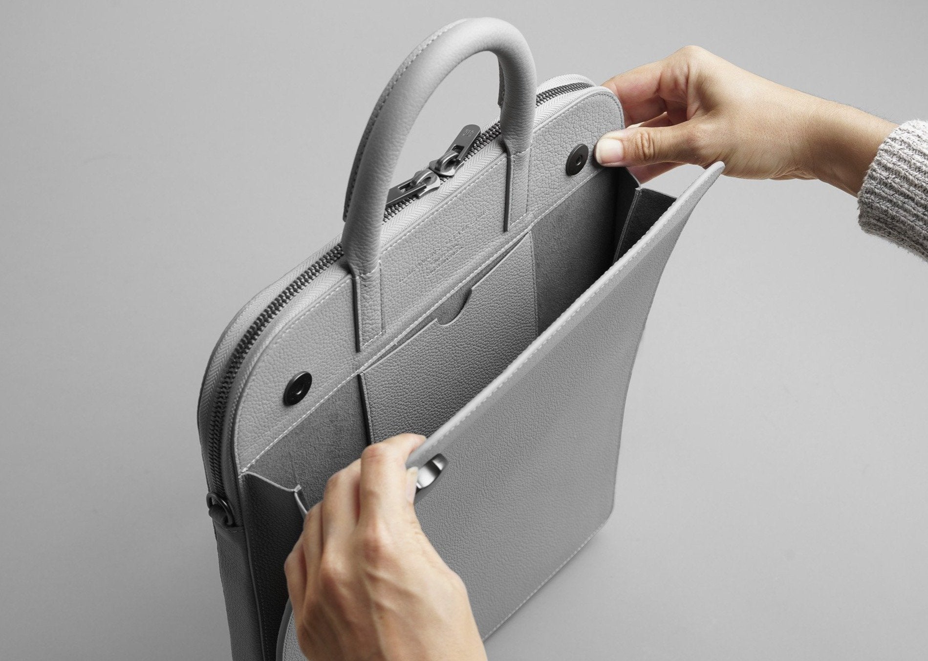 The 5L - Sleeve - Unisex Slim Laptop Bag - Fabrik918