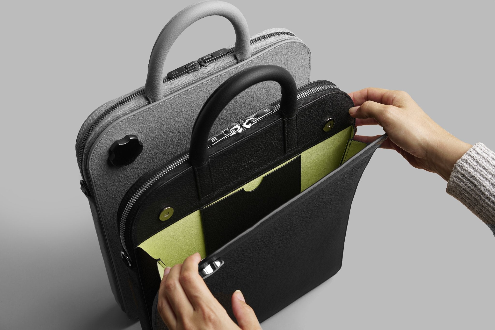 The 5L - Sleeve - Unisex Slim Laptop Bag - Fabrik918