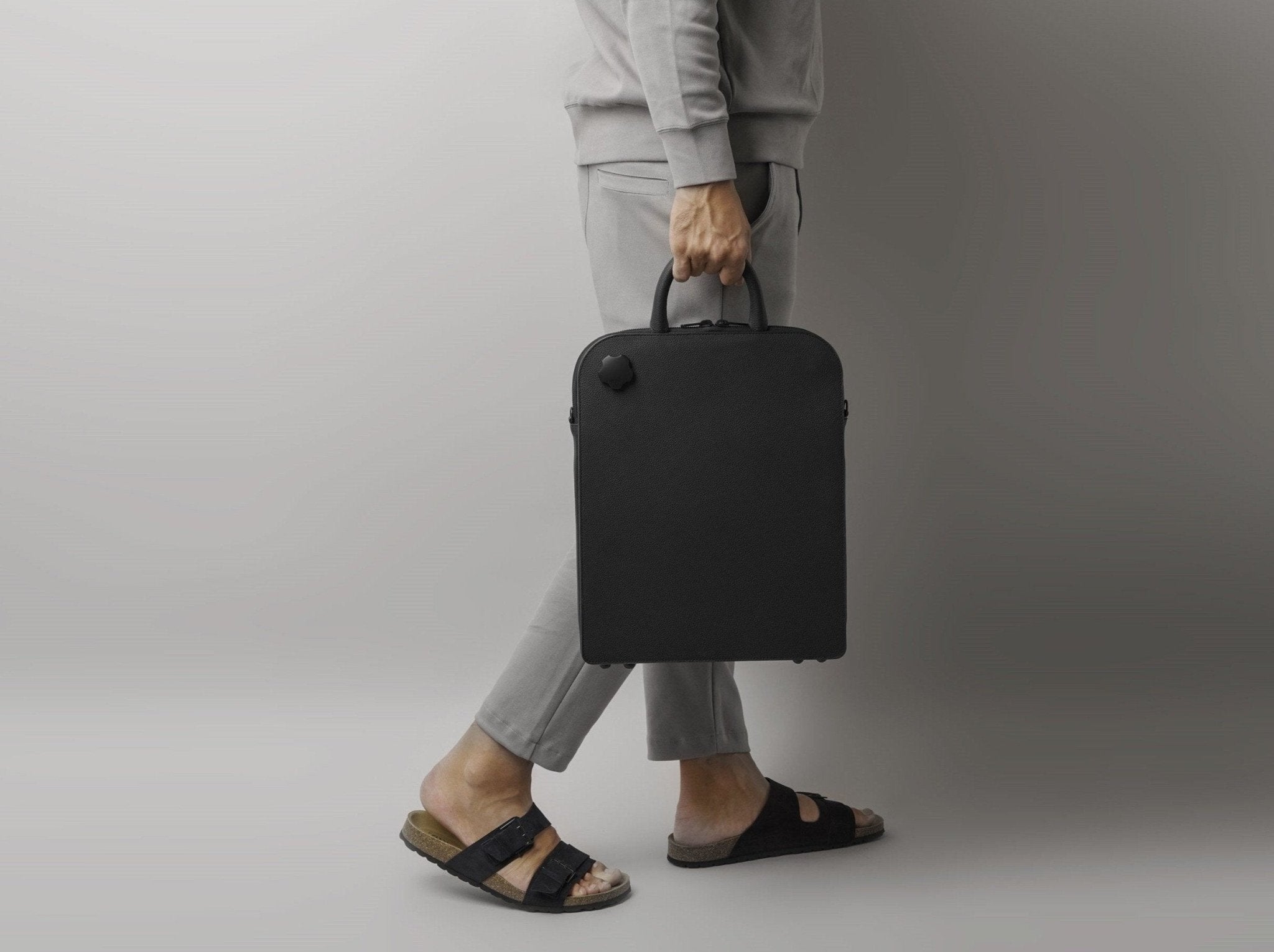 The 5L - Sleeve - Unisex Slim Laptop Bag - Fabrik918