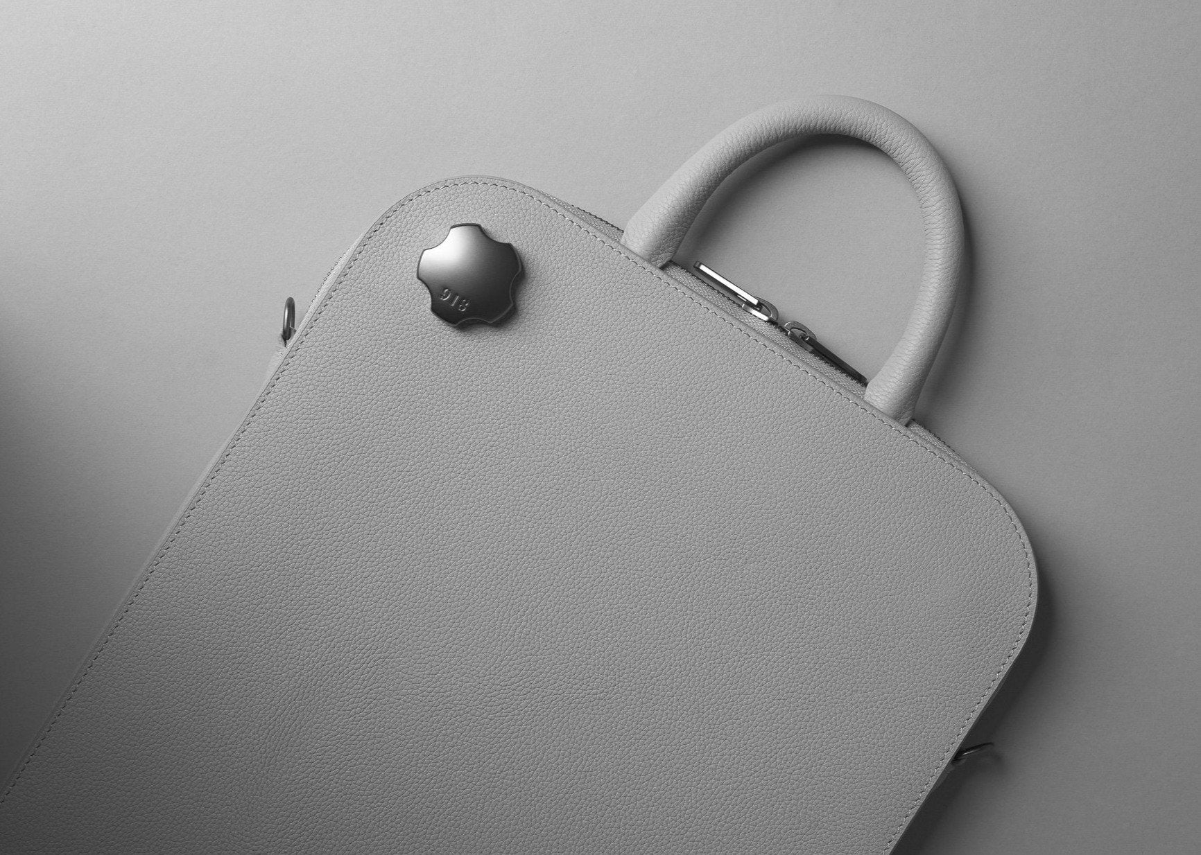 The 5L - Sleeve - Unisex Slim Laptop Bag - Fabrik918